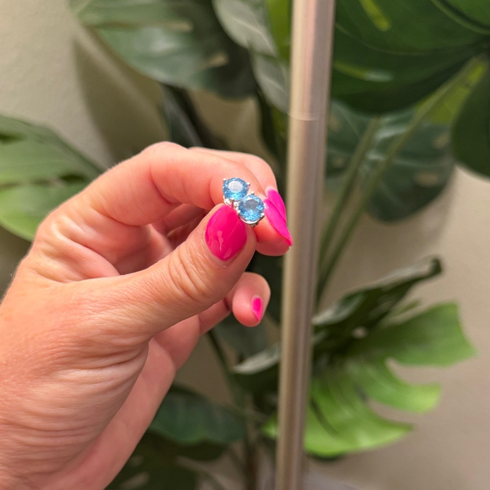 6mm 14k WG Blue Topaz Studs